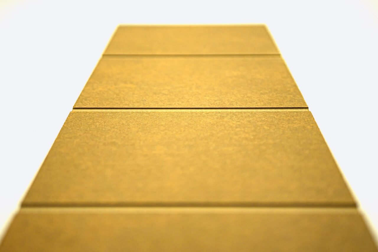 040 Giallo 040 Giallo